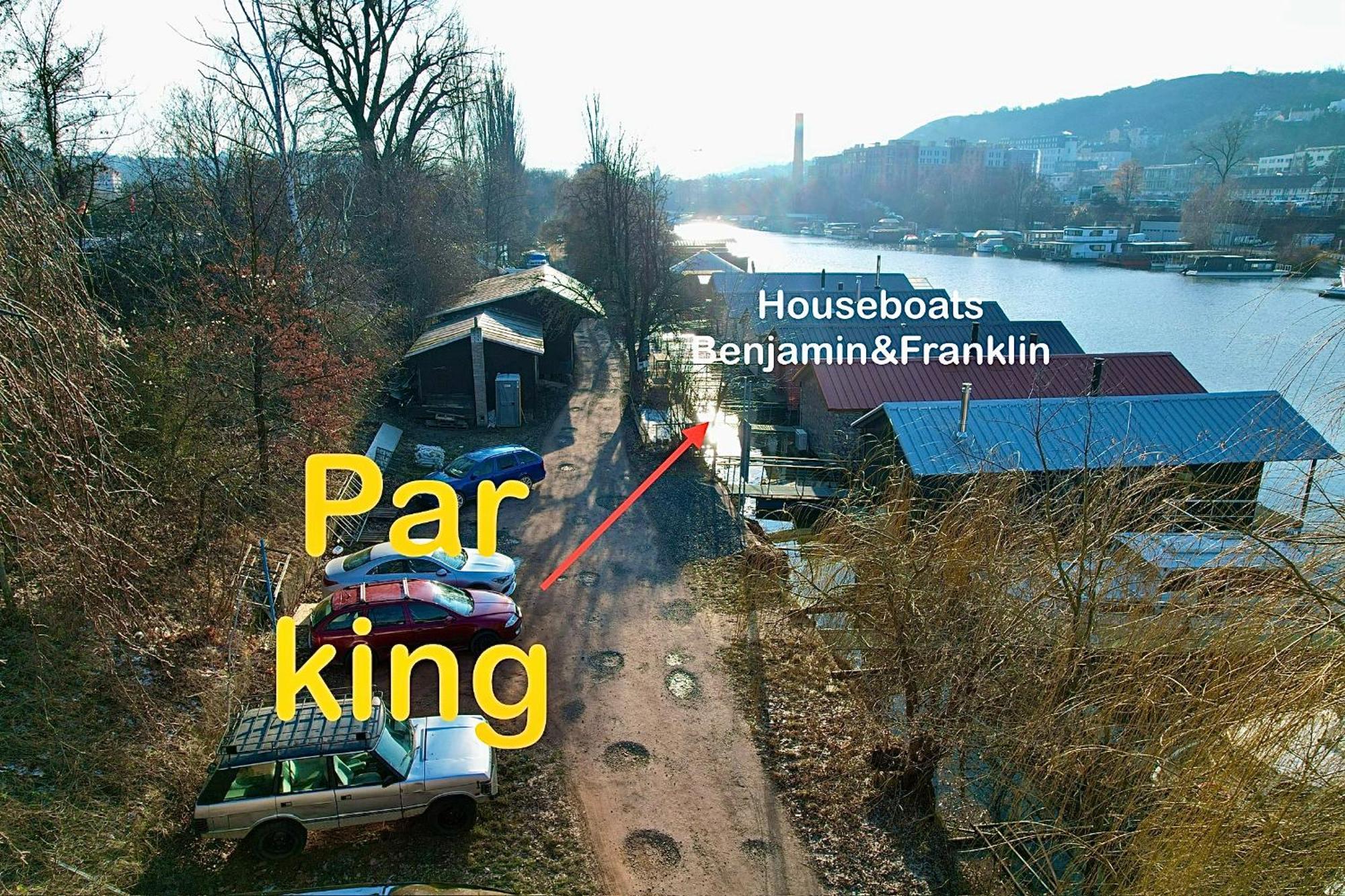 Houseboat Benjamin - Houseboats Benjamin & Franklin Hotel Praha Bagian luar foto